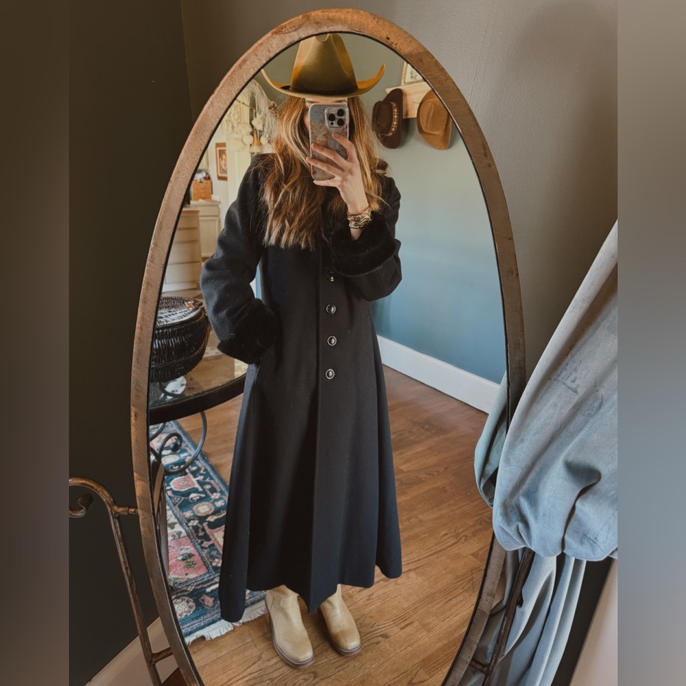 Vintage duster Long Black Wool Fur trim coat Hood cuffs sz 8p - Picture 7 of 14